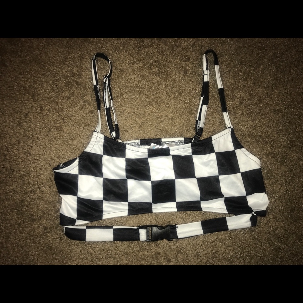 Iheartraves checkered top